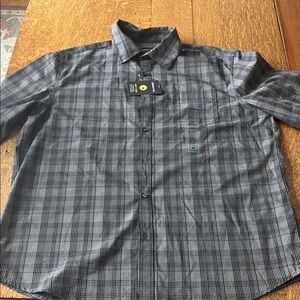 NWT Claiborne Short sleeves Men’s Black and Gray Checkered Shirt